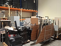 Grote partij diverse bedrijfsinventaris - afbeelding 1 van  16