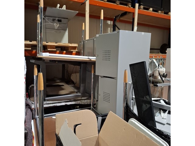 Grote partij diverse bedrijfsinventaris - afbeelding 9 van  16