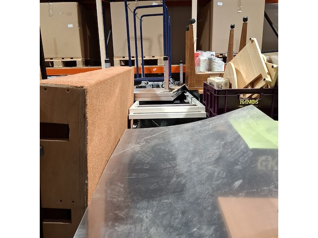 Grote partij diverse bedrijfsisnventaris - afbeelding 8 van  18