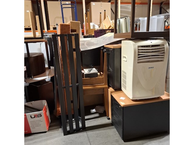 Grote partij diverse bedrijfsisnventaris - afbeelding 14 van  18