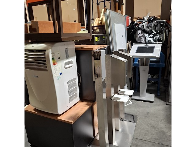 Grote partij diverse bedrijfsisnventaris - afbeelding 15 van  18