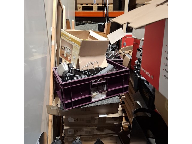 Grote partij diverse bedrijfsisnventaris - afbeelding 18 van  18
