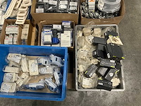 Grote partij diverse elektromaterialen - afbeelding 14 van  16