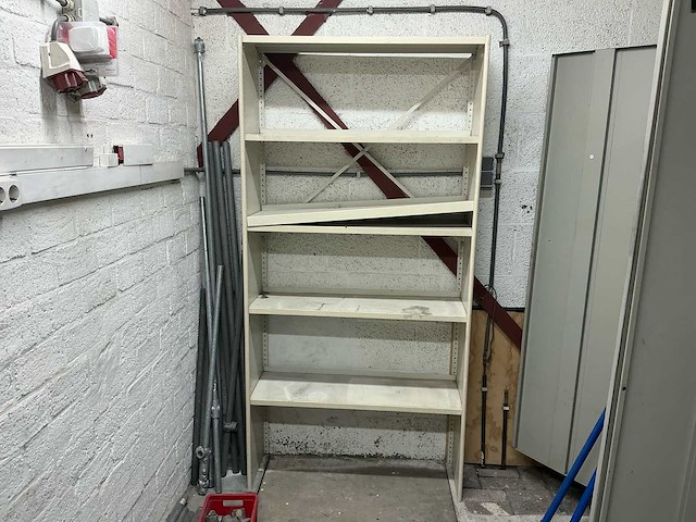 Grote partij diverse kasten en gereedschap (4x) - afbeelding 18 van  37