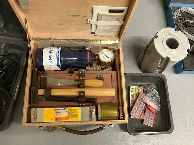 Grote partij diverse kasten en gereedschap (4x) - afbeelding 27 van  37