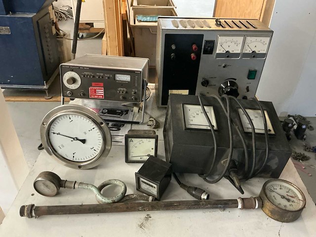 Grote partij diverse kasten en gereedschap (4x) - afbeelding 30 van  37