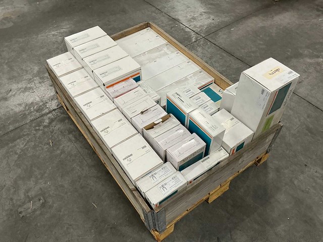 Grote partij diverse sanitair - afbeelding 5 van  8