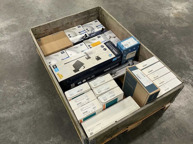 Grote partij diverse sanitair - afbeelding 5 van  9