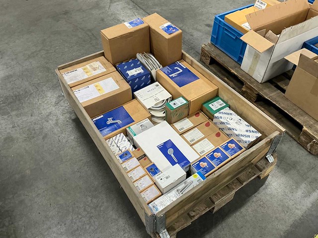Grote partij diverse sanitair - afbeelding 7 van  13