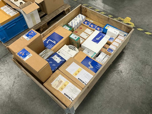 Grote partij diverse sanitair - afbeelding 8 van  13