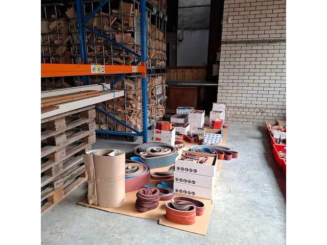 Grote partij diverse schuurbanden o.a. 3m, norton - afbeelding 1 van  23