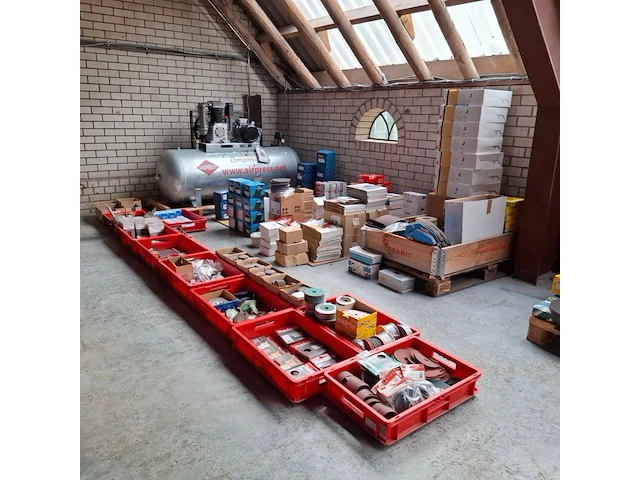 Grote partij diverse schuurmiddelen o.a. 3m, makita, festool - afbeelding 1 van  44