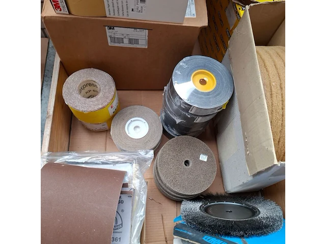 Grote partij diverse schuurmiddelen o.a. 3m, makita, festool - afbeelding 14 van  44