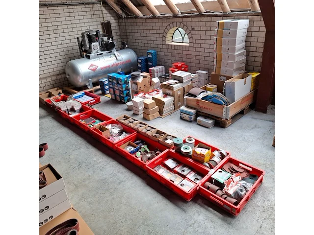 Grote partij diverse schuurmiddelen o.a. 3m, makita, festool - afbeelding 12 van  44