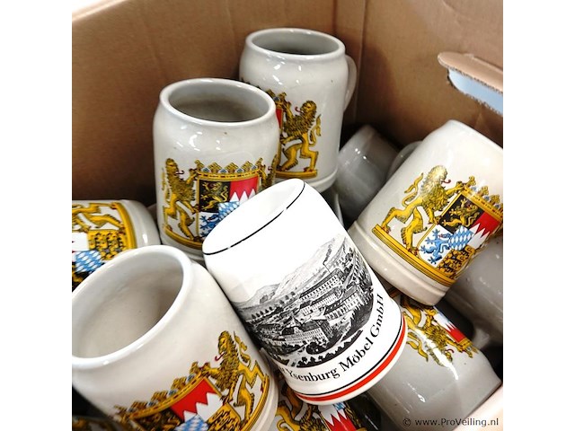 Grote partij duitse kroezen in doos - afbeelding 3 van  5