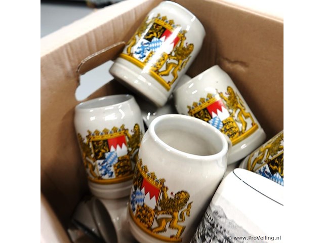 Grote partij duitse kroezen in doos - afbeelding 4 van  5