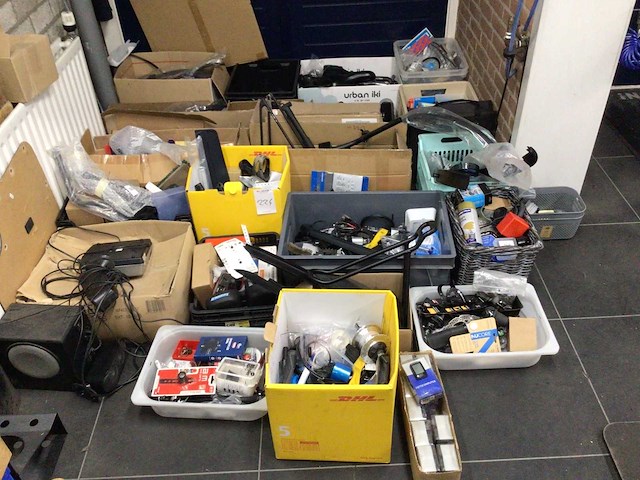 Grote partij fietsonderdelen - afbeelding 1 van  5