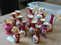 Grote partij frans porseleinen miniaturen - afbeelding 4 van  5