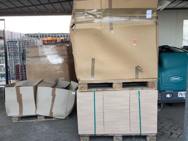 Grote partij gefineerd spaanplaat 25mm - afbeelding 2 van  4