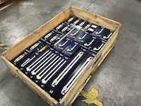 Grote partij grohe installatiematerialen en accessoires - afbeelding 1 van  8