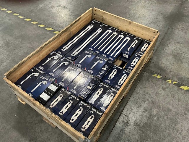 Grote partij grohe installatiematerialen en accessoires - afbeelding 4 van  8