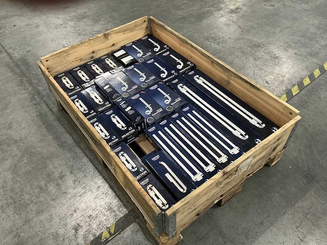 Grote partij grohe installatiematerialen en accessoires - afbeelding 2 van  4