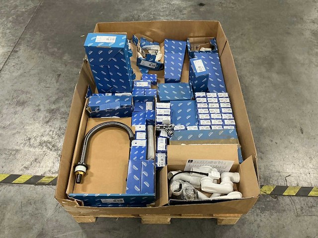 Grote partij grohe kranen en accessoires - afbeelding 2 van  9