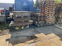Grote partij houten pallets - afbeelding 4 van  6