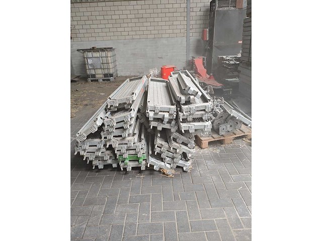 Grote partij hydrauliek slangen en toebehoren - afbeelding 84 van  89