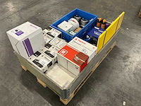 Grote partij installatiemateriaal - afbeelding 1 van  9