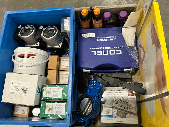 Grote partij installatiemateriaal - afbeelding 6 van  9