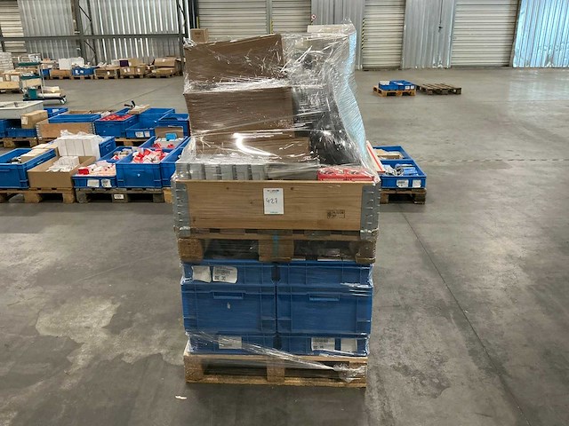 Grote partij installatiematerialen - afbeelding 7 van  15