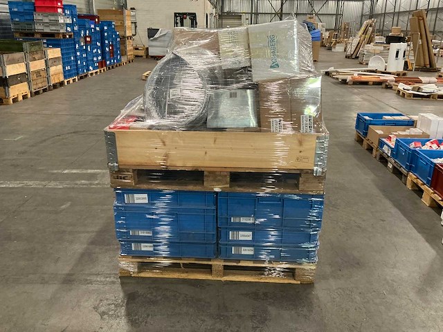 Grote partij installatiematerialen - afbeelding 8 van  15