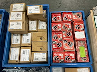 Grote partij installatiematerialen - afbeelding 14 van  15