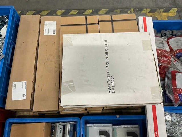 Grote partij installatiematerialen - afbeelding 3 van  15