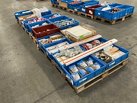 Grote partij installatiematerialen - afbeelding 1 van  15