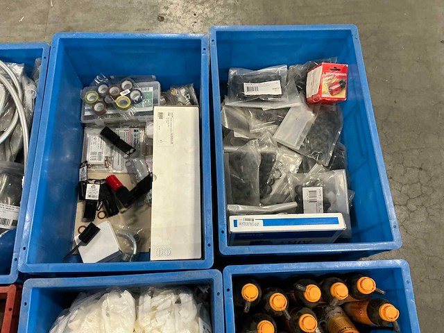 Grote partij installatiematerialen - afbeelding 4 van  6