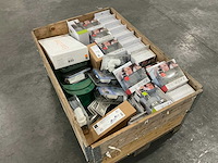 Grote partij installatiematerialen/sanitair - afbeelding 1 van  3