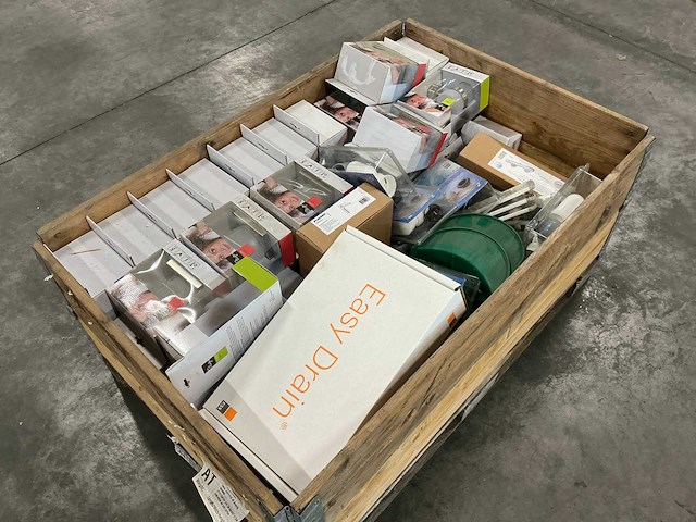 Grote partij installatiematerialen/sanitair - afbeelding 2 van  3