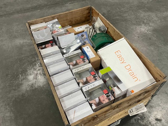 Grote partij installatiematerialen/sanitair - afbeelding 6 van  10