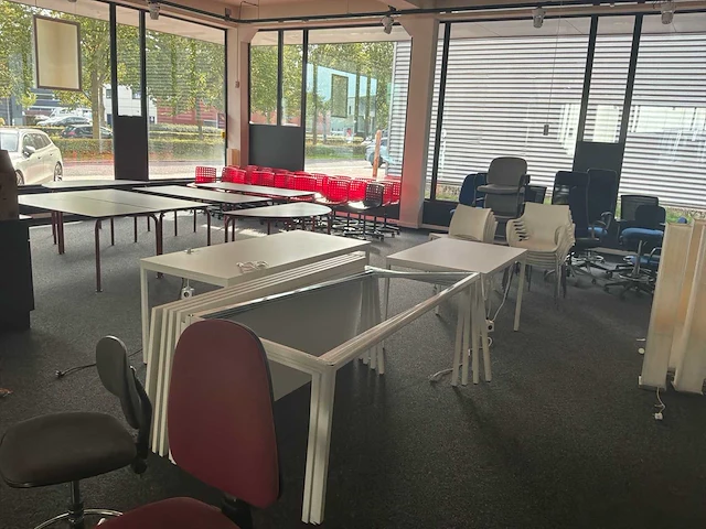 Grote partij kantoorinventaris - afbeelding 12 van  46