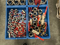 Grote partij kogelkranen - afbeelding 7 van  8