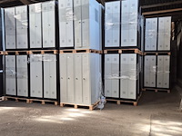 Grote partij lockerkasten - afbeelding 1 van  13