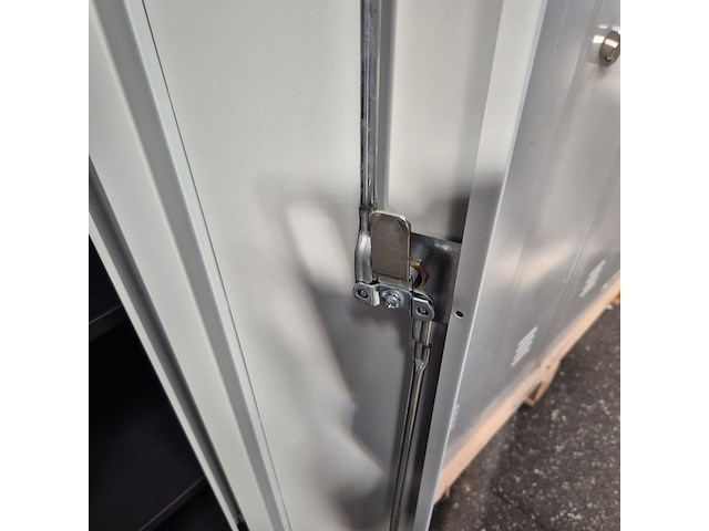 Grote partij lockerkasten - afbeelding 10 van  13