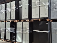 Grote partij lockerkasten - afbeelding 2 van  6