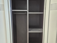 Grote partij lockerkasten - afbeelding 5 van  6