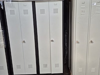 Grote partij lockerkasten - afbeelding 3 van  6