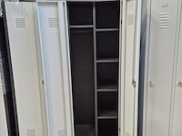 Grote partij lockerkasten - afbeelding 4 van  6