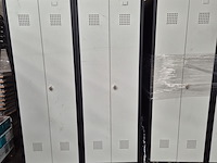 Grote partij lockerkasten - afbeelding 3 van  6