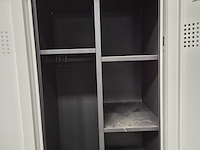 Grote partij lockerkasten - afbeelding 5 van  6